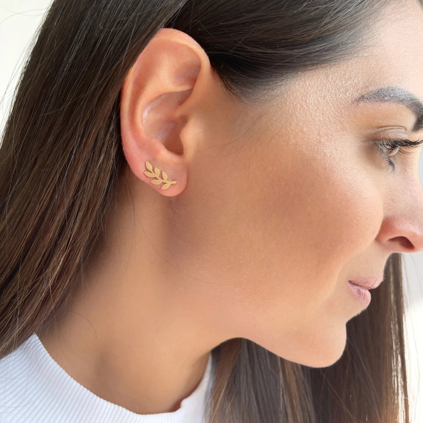 Claudia Navarro Jewelry- Ear Climber Olivo / Gold