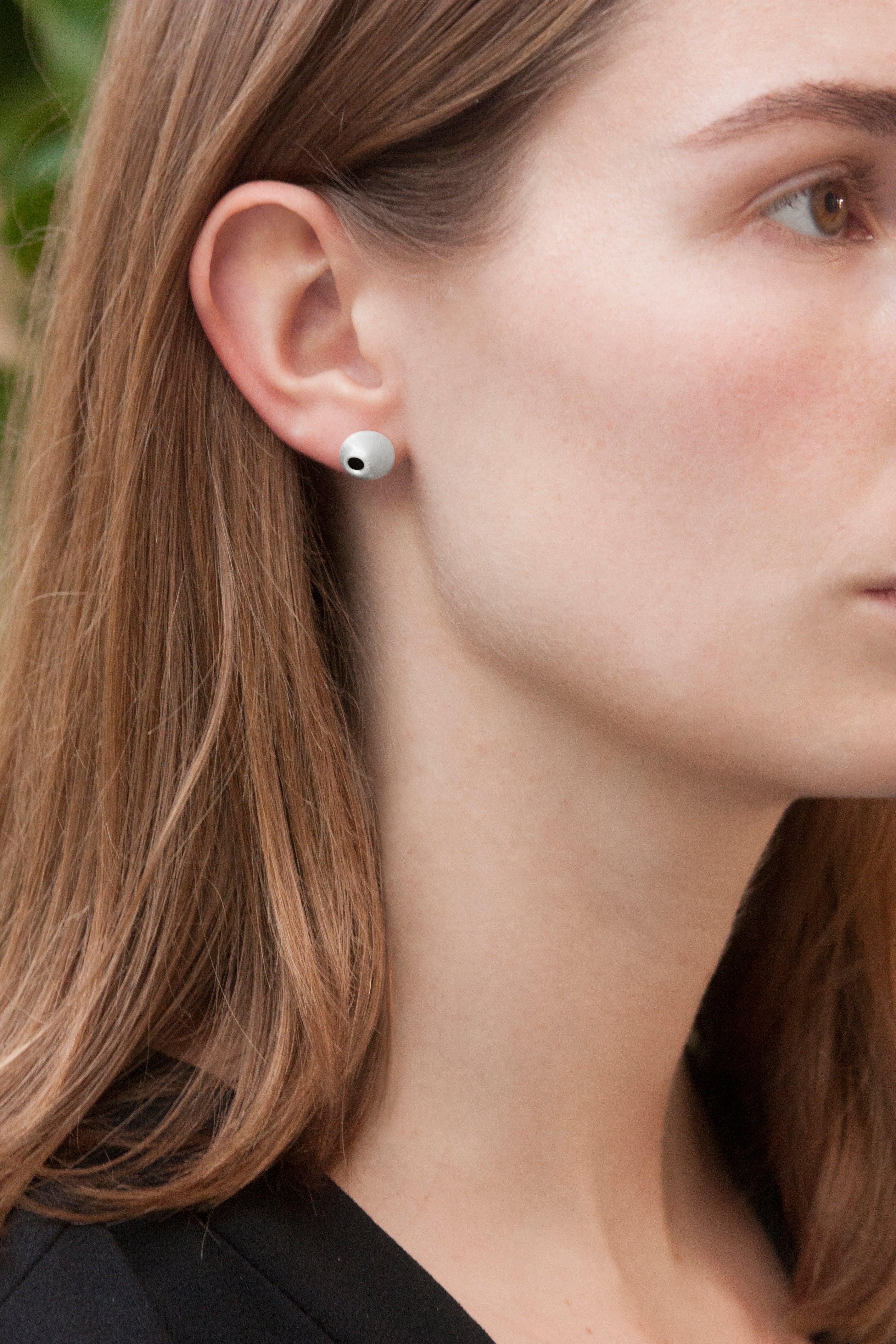 Claudia Lira Jewelry- Tinajona earrings brushed-silver